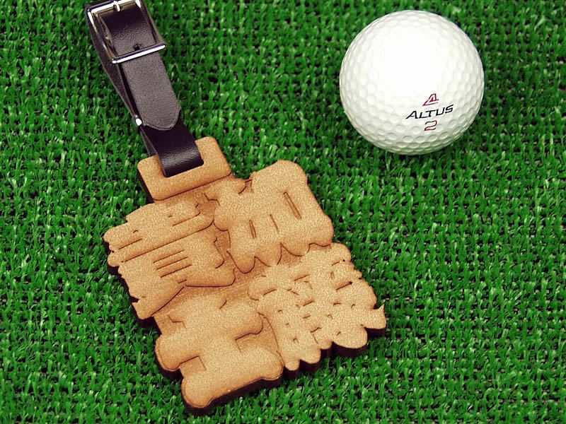 品質満点！ 木札 ネックレス 75×35×11 ㎜ ゴルフネームタグ ネーム